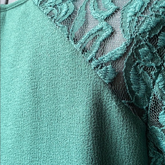 Lace Sleeve Flow Dress - Picture 5 of 5